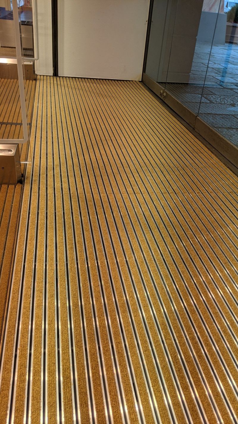 Peek & Cloppenburg Rosenheim - Foto 1